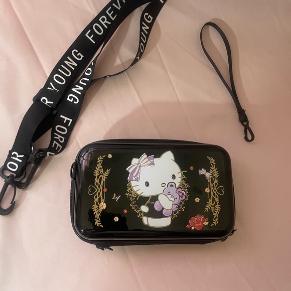 Black Hello Kitty Crossbody Bag - Picture 2 of 3